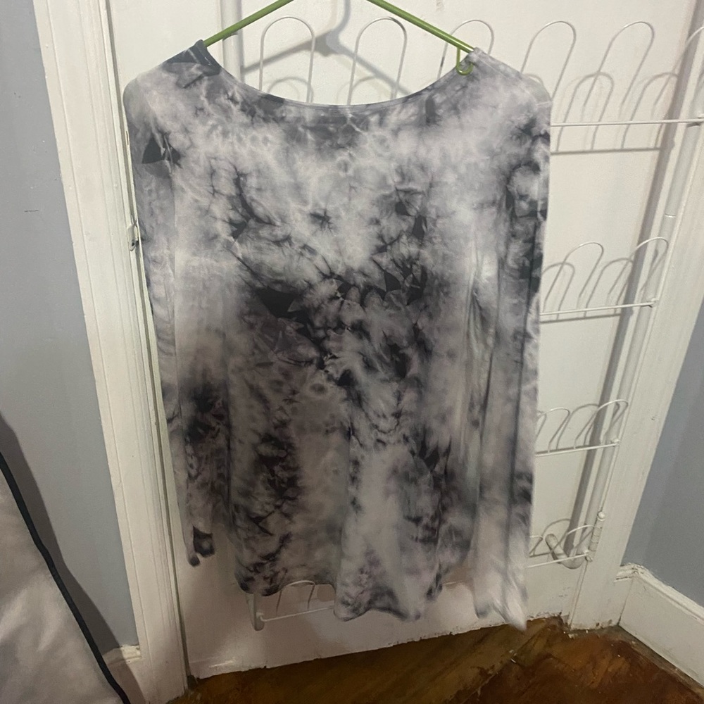 Soft and sexy American eagle shirt